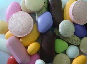 多種保健一齊上，吃了兩年胃竟成了這樣！體檢服務為何必不可少